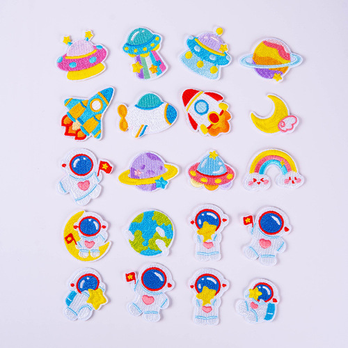 Down jacket patch patch astronaut astronaut cartoon embroidered cloth patch self-adhesive sewing-free clothing seamless repair subsidy