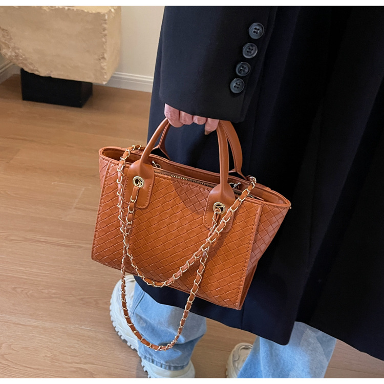 Women's Small Chain Shoulder Bag Quilted Square Handbag Elegant_voghion.com