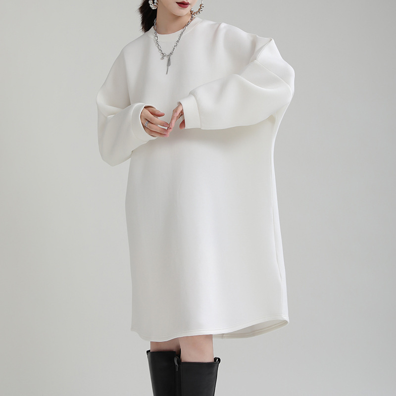 2025 autumn and winter new fashion designer lightweight air layer silhouette sweater dress loose long sleeve skirt