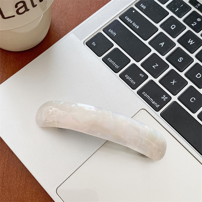 Elegante haarclip voor dames voor het maken van updo's_voghion.com