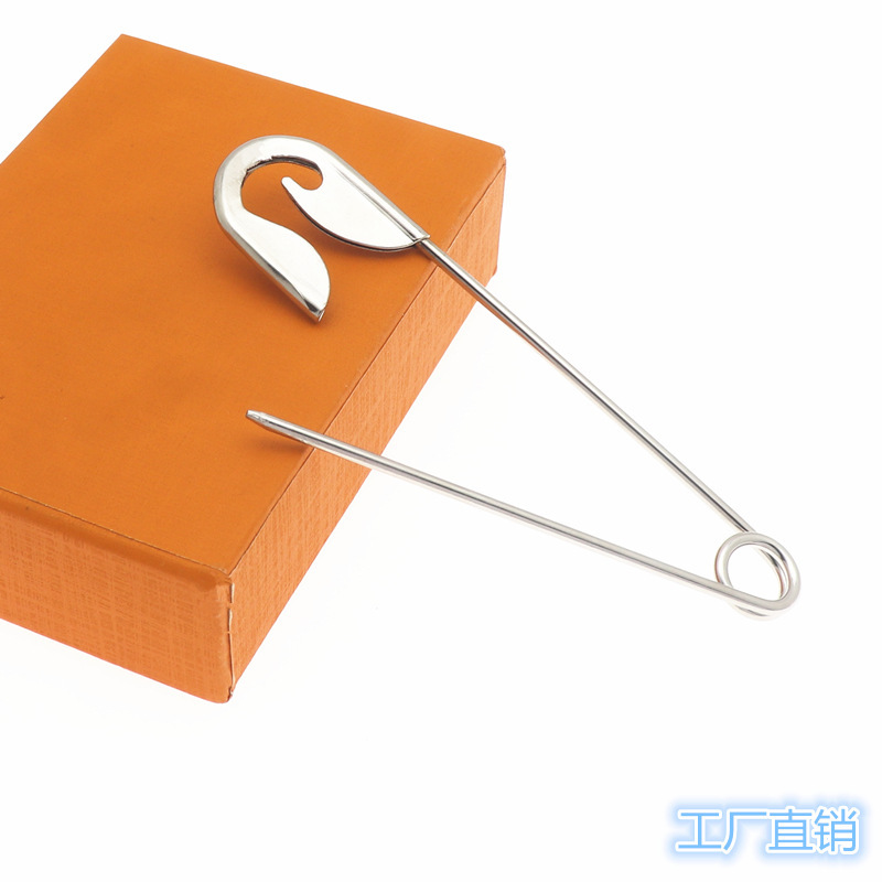 In-Stock Simple DIY Oversized Safety Pins for Attaching Clothing Tags, Large Safety Pins, Safety Brooches, Factory Direct Sale In-Stock Simple DIY Oversized Safety Pins for Attaching Clothing Tags, Large Safety Pins, Safety Brooches, Factory Direct Sale