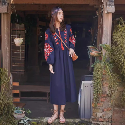 Ethnic-style cotton and linen dress, new cotton and linen embroidered long-sleeved dress, ethnic-style summer casual dress