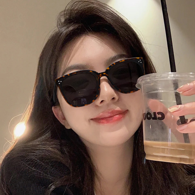 Folding sunglasses 22 sunglasses fashion boxes female personality…