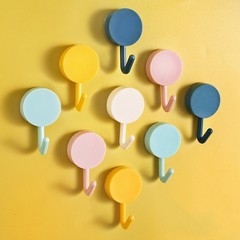 Strong hook creative home kitchen no punching traceless hook sticky hook Nordic mini plastic hook wholesale