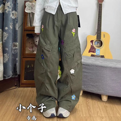 小柄なアメリカの重工業の小さい花の刺繍の多ポケットの広い足の工装のジーパンの女性の春の高腰のゆったりしているズボン