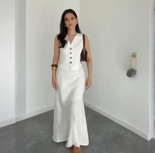 2025春季新款跨境欧美外贸女装V领马甲纽扣纯色半身裙时尚套装