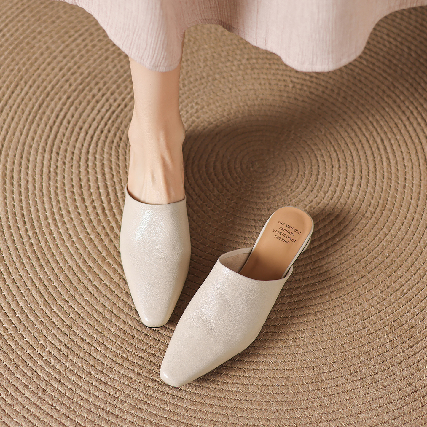 Giày mule nữ da cừu mũi vuông đế bệt — đen