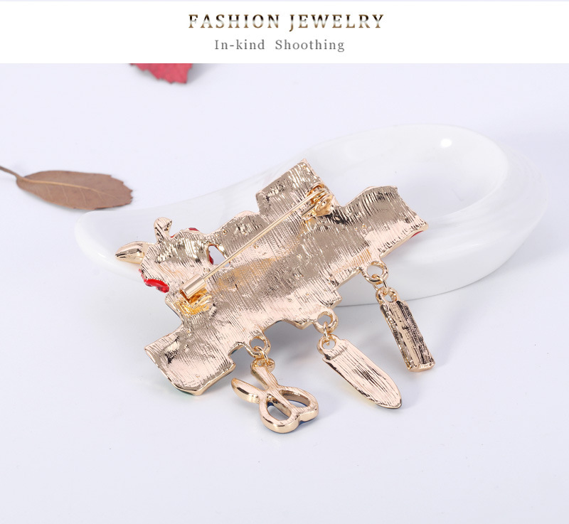 Korean Alloy Rhinestone Letter Brooch Wholesale display picture 3