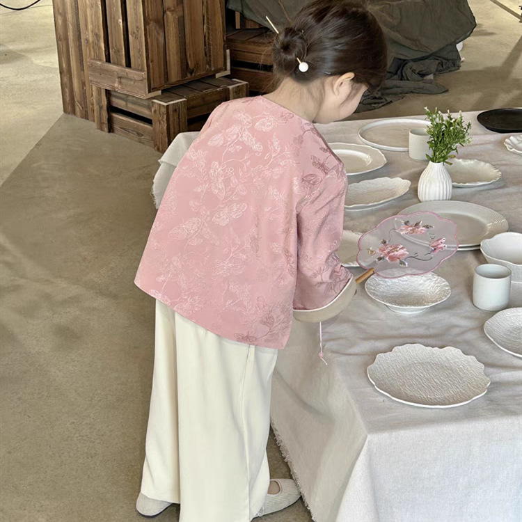 Primavera y otoño de las niñas hanbok 2025 nuevo bebé estilo extranjero nuevo abrigo jacquard chino para niños set de estilo nacional niña
