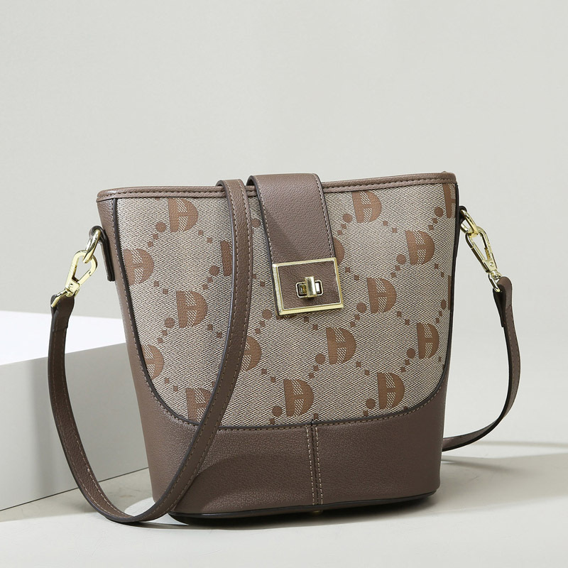 Retro shoulder bag