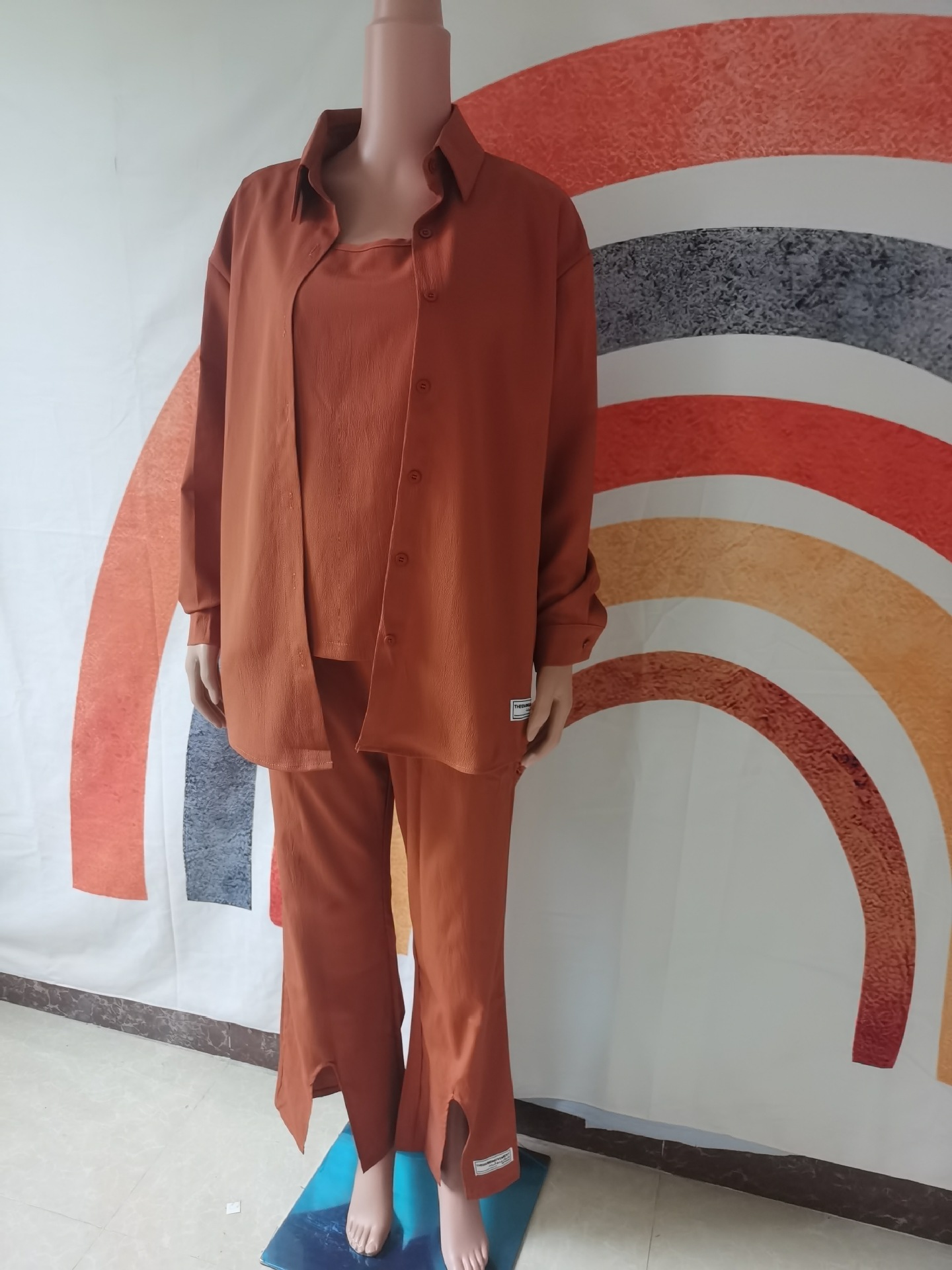 GraceChic Dreiteiliges Set, sofort lieferbar, Naher Osten, Grenzüberschreitend, Arabisch, Herbst 2024, Neue Mode, Ärmelhemd, Weste, Lange Hose_voghion.com