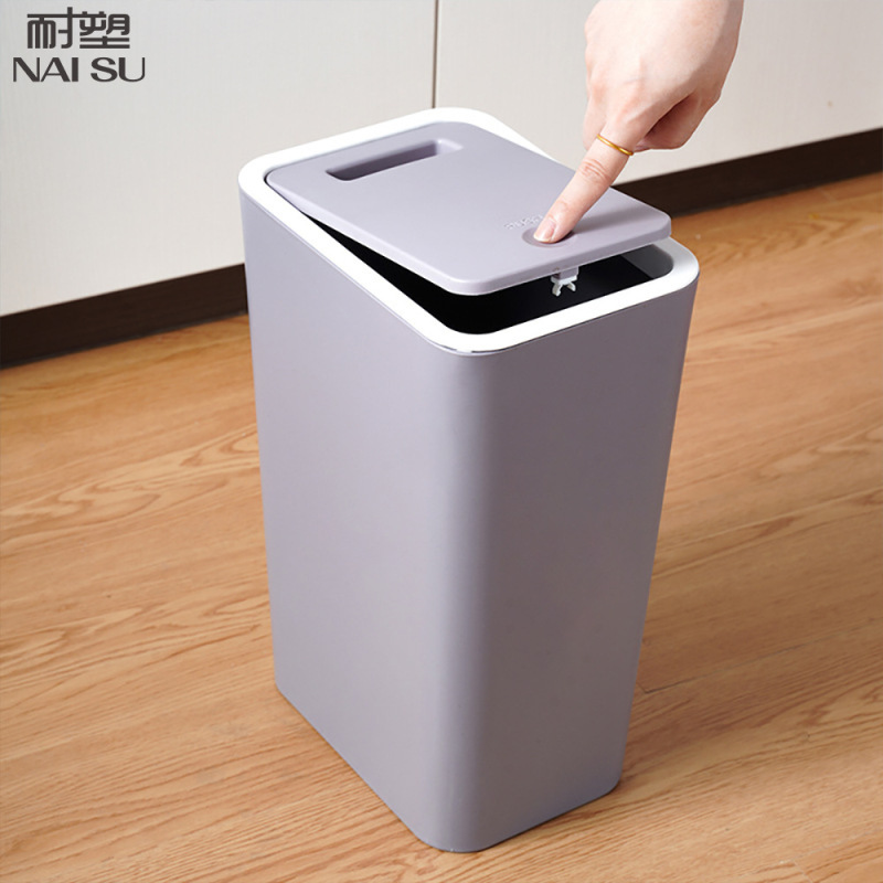リビングルームのホテルのトイレはゴミ箱を挟んで蓋をしてゴミ箱の大容量の紙かごの寝室のゴミ箱を押します。|undefined