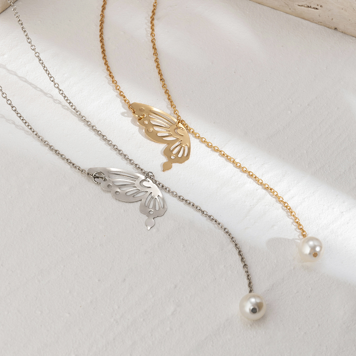 Simple Style Butterfly Alloy Plating Hollow Out Pearl Necklace