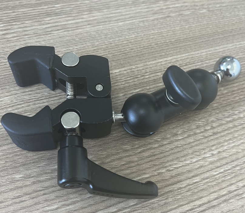 En stock mini mano mágica doble cabeza fuerte abrazadera de cangrejo metal doble cabeza de bola universal mano guisante abrazadera soporte