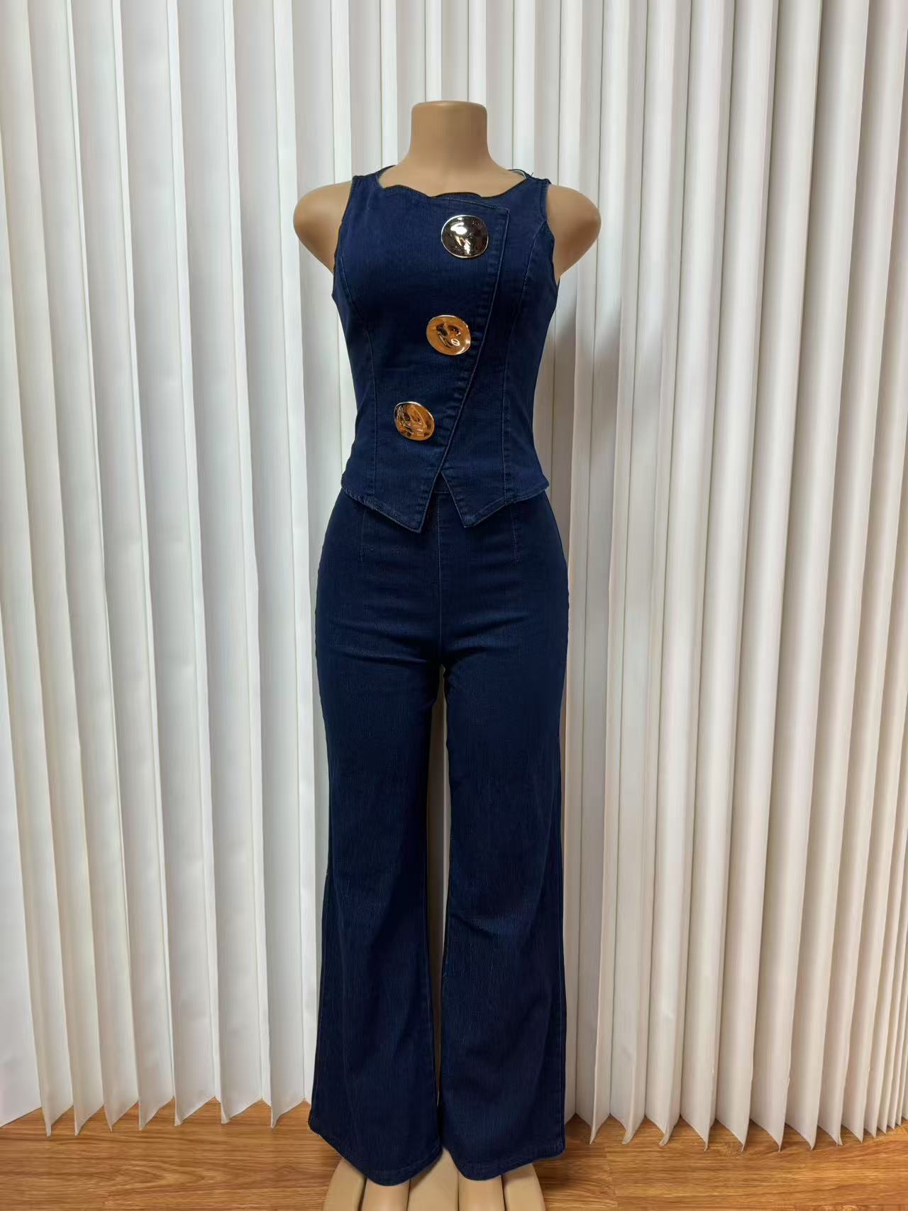 Women's Denim Jumpsuit With Metal Pin Decor - Fashionable Sleeveless Romper For Casual Street Style_ecoleips.com