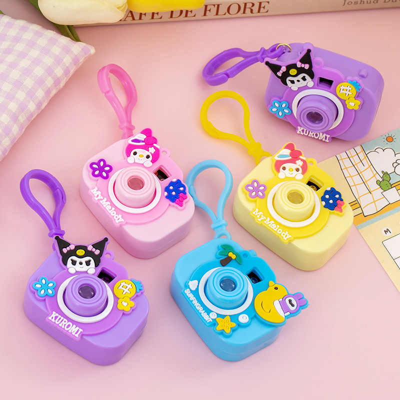 small cartoon camera