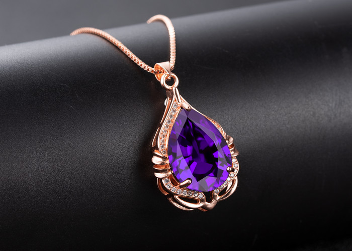 Drop-shaped Amethyst Pendant Fashion Diamond Zircon Purple Diamond Pendant Necklace display picture 4