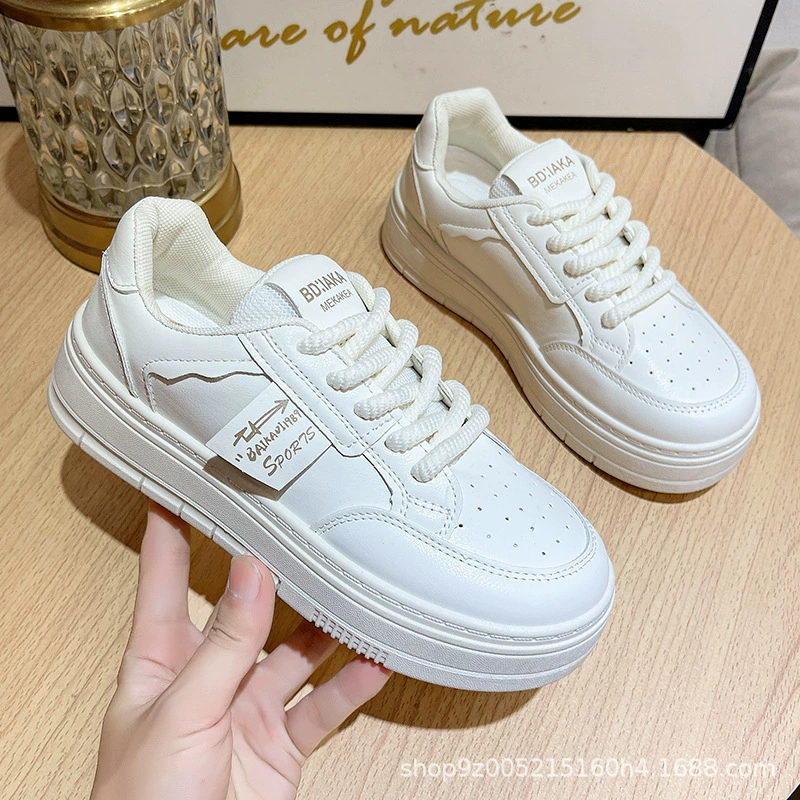 Женские кроссовки на толстой подошве, легкие весенние новые белые туфли, летние туфли, увеличивающие рост, женская спортивная обувь для женщин.