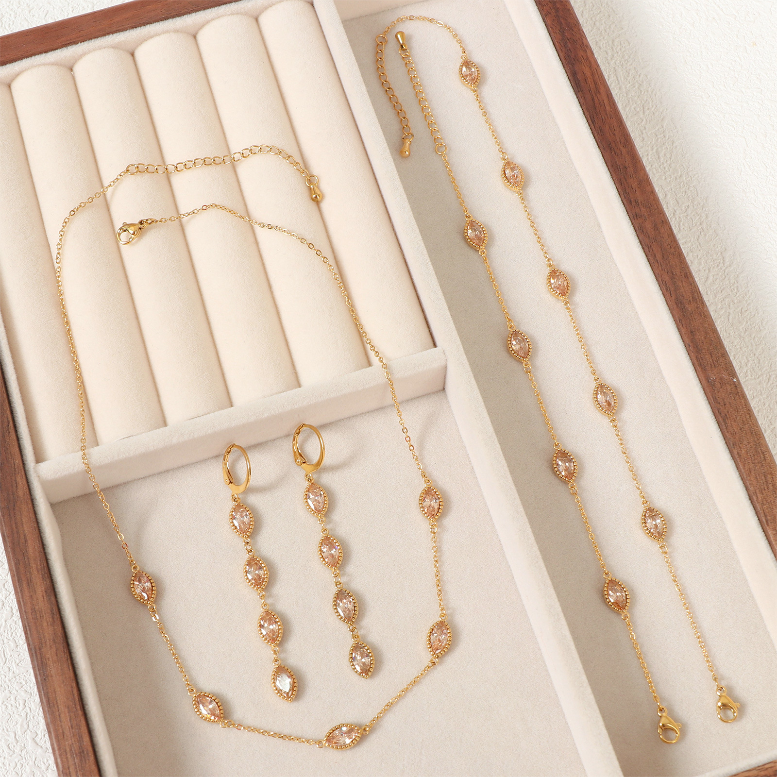 JUSTOP Fashionable jewelry