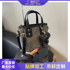 女性のためのクロスボーダー新作バッグ 2025 人気のバケットバッグ秋冬ニッチシングルショルダークロスボディバッグハイエンドハンドバッグ