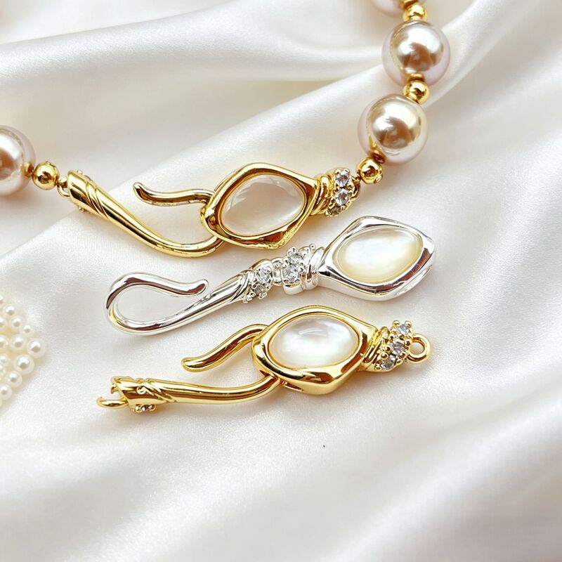 Color-Preserving 18K Gold-Plated Mother-Of-Pearl Zodiac Snake-Shaped Hook Clasp, Fish Hook Clasp, Hand Accessory Connector, Necklace Pearl Clasp Color-Preserving 18K Gold-Plated Mother-Of-Pearl Zodiac Snake-Shaped Hook Clasp, Fish Hook Clasp, Hand Accessory Connector, Necklace Pearl Clasp