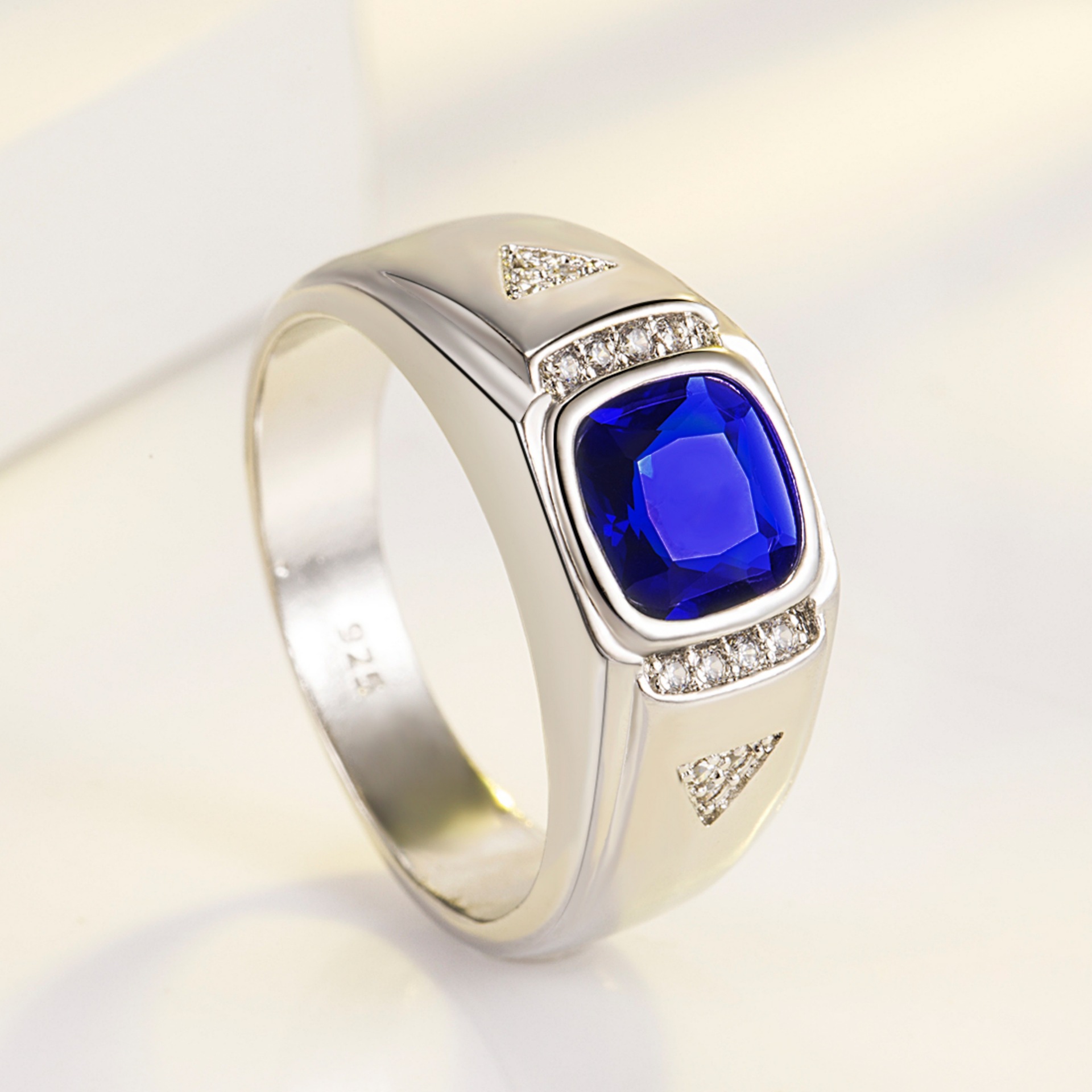 Bague pour homme avec pierre précieuse bague zircon bleue tendance_voghion.com