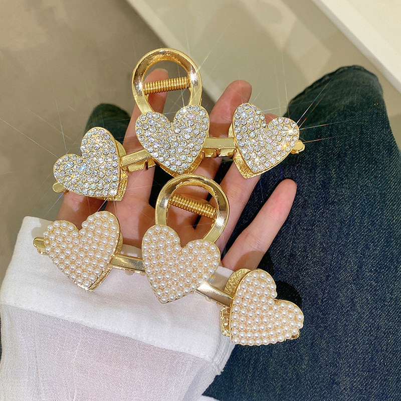 43g Weight Hair Claws Hair Accessories Type 1 Piece Quantity Daily Occasion Alloy Material Heart Shape Pattern Women's Gender Sweet Style Women's Sweet Heart Shape Alloy Hair Claws 4
