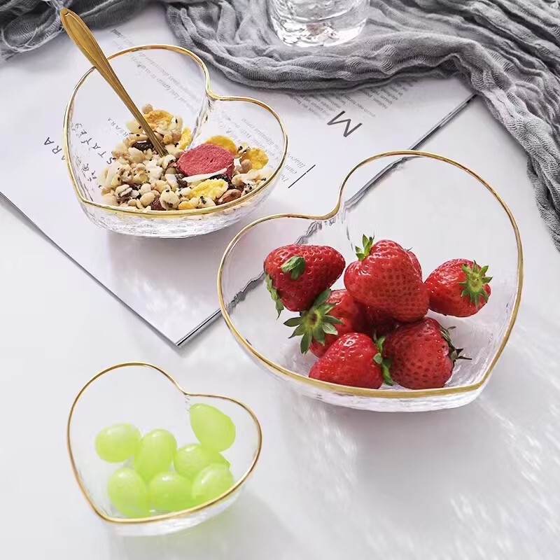 Japanese-Style Gold-Rimmed Hammered Heart-Shaped Glass Bowl Salad Bowl Glass Fruit Plate Bowl Chopsticks Plate Three-Piece Set Holiday Gift Japanese-Style Gold-Rimmed Hammered Heart-Shaped Glass Bowl Salad Bowl Glass Fruit Plate Bowl Chopsticks Plate Three-Piece Set Holiday Gift