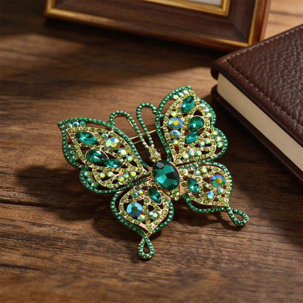Creative retro fashionable brooch with butterfly