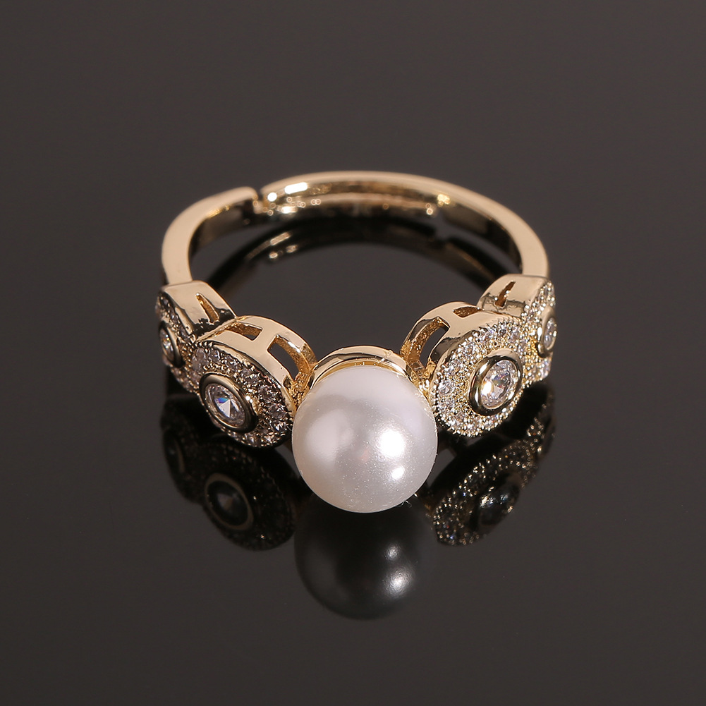 Simple Luxury Women's Hand Jewelry Pearl Copper Open Ring Wholesale display picture 3