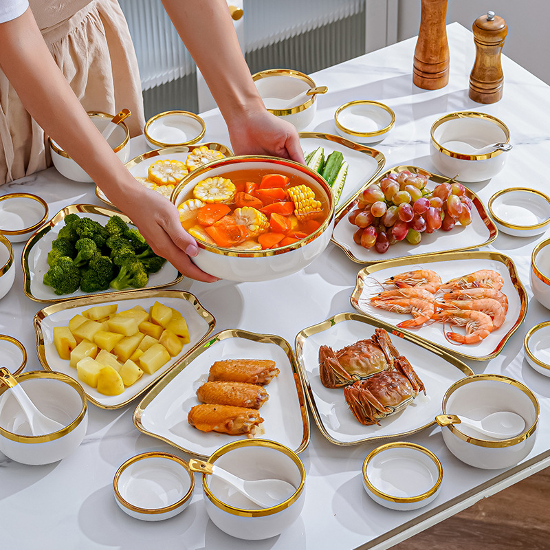 Luz de lujo combinación placa de cerámica hogar creativo de la víspera de Año Nuevo plato rojo neto placa reunión de la familia placa vajilla