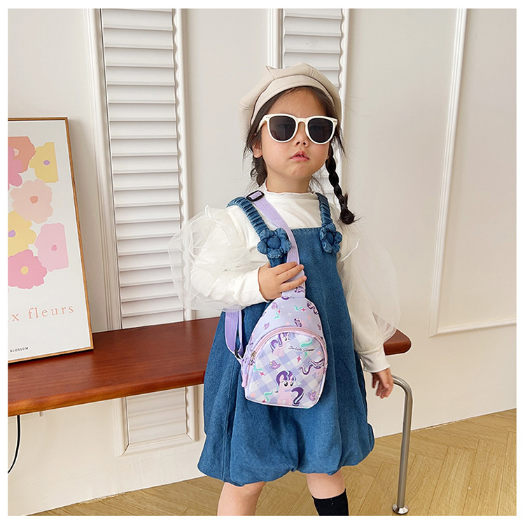 Wholesale of 2024 new children's bags, ins Korean cartoon chest bags, lightweight and fashionable travel crossbody backpacks for boys and girls undefined