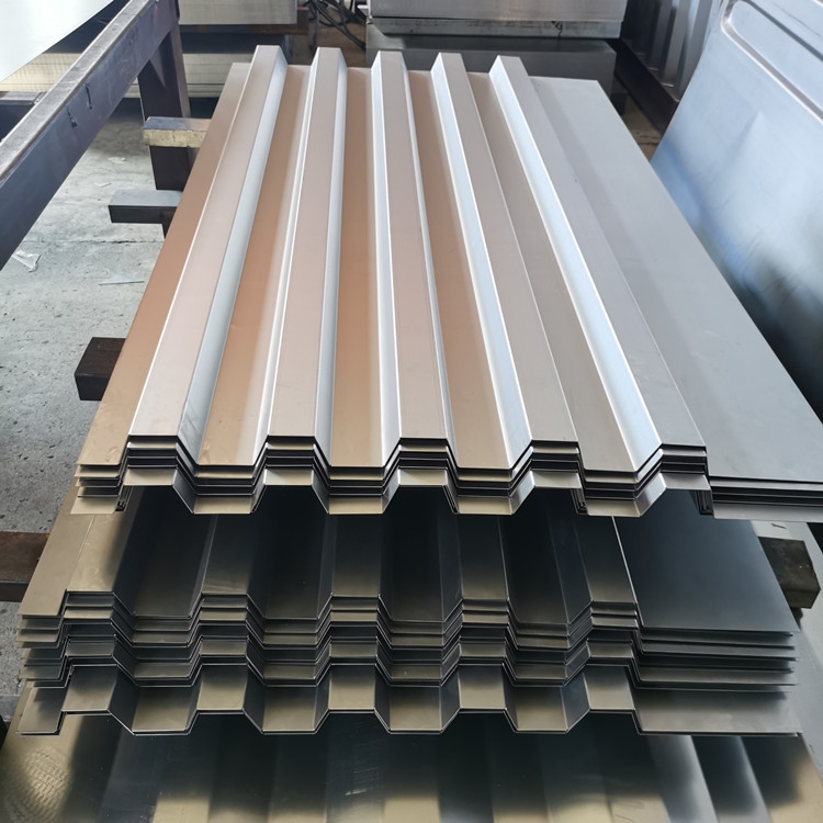 厂家批发1-3mm罐板污水处理设备箱侧墙板 水环保设备箱侧板瓦楞板