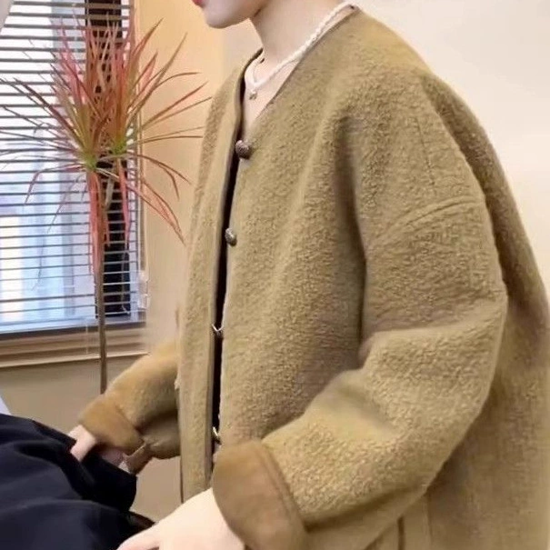 Кожаное пальто с круглым вырезом и шерстяная куртка с круглым вырезом осенью и зимой 2025 новая свободная повседневная топа