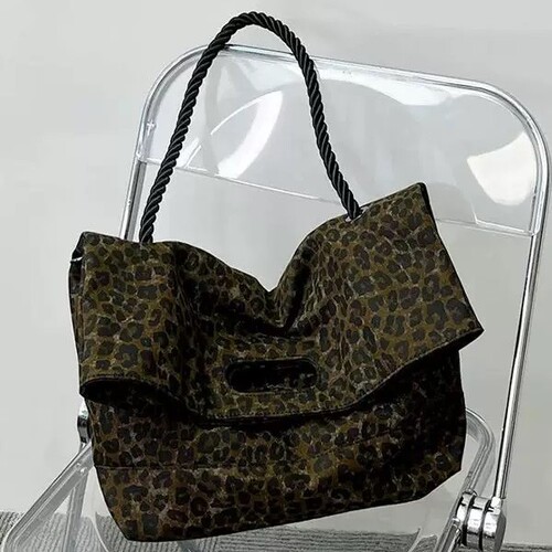 Trendy leopard print canvas tote bag, casual large-capacity shoulder armpit bag, handbag, wide shoulder strap, crossbody bag