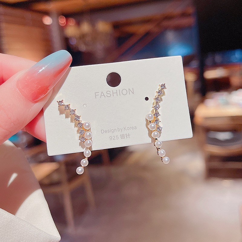 2021 new pattern personality Sense of design one word Pearl Diamond Earrings temperament Simplicity personality Ear Studs Jewelry