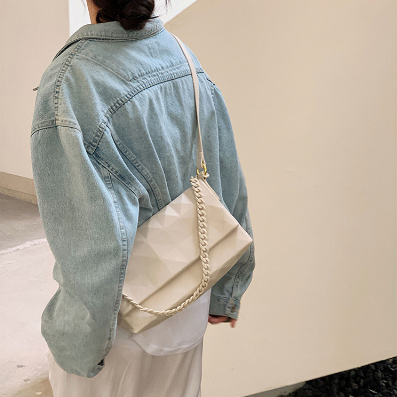 女士新款斜挎包轻奢百搭女包2025款成熟包包高级链条包通勤腋下包