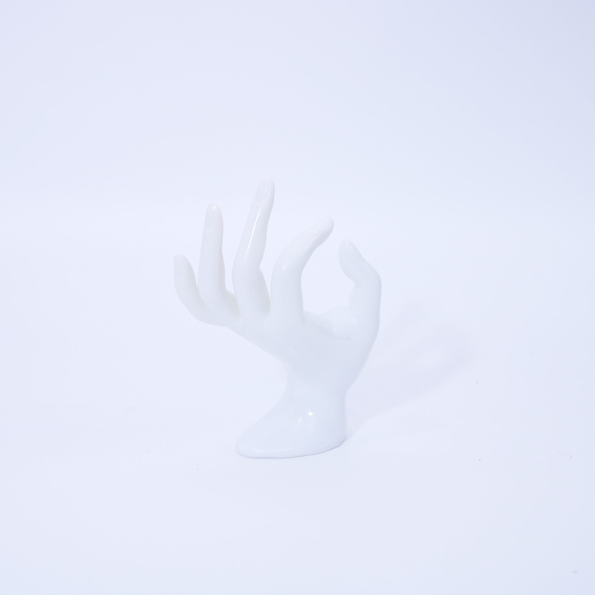 Modern Style Artistic Hand Plastic Jewelry Rack display picture 3