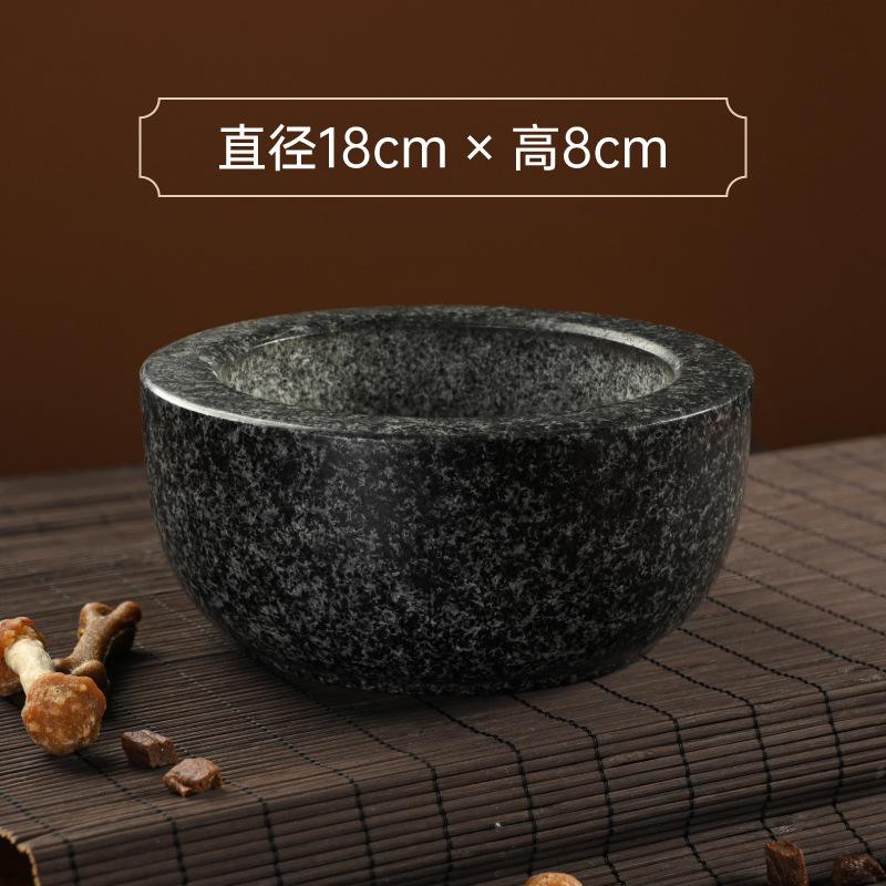 광택이 나는 두꺼운 무게의 돌그릇 직경 18cm