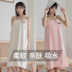 女性のかわいい雲のバスのスカートのサンゴの絨毯は厚くて着式のバスタオルを厚くして吸水して毛を落とさないで胸式のバスローブを巻いて卸売りします。