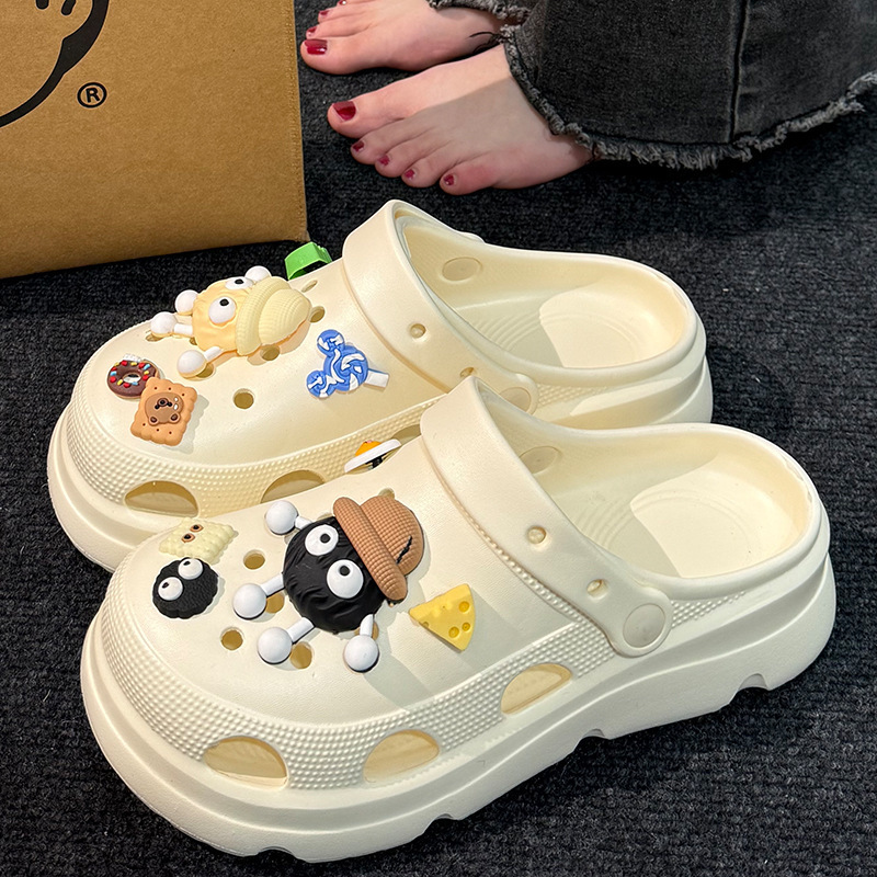 2025 New Thick-Soled Clogs for Women to Wear in Summer, Non-Slip, Anti-Odor, Beach Sandals for Women to Wear on the Beach 2025 New Thick-Soled Clogs for Women to Wear in Summer, Non-Slip, Anti-Odor, Beach Sandals for Women to Wear on the Beach