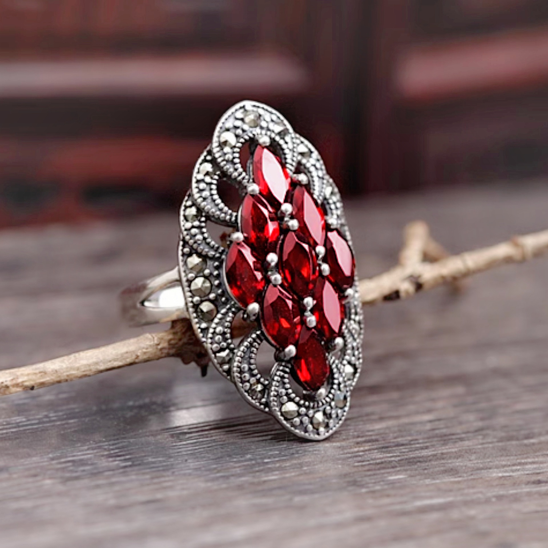 Vintage Elegant Black Zircon Thai Silver Garnet Red Stone Ring_voghion.com