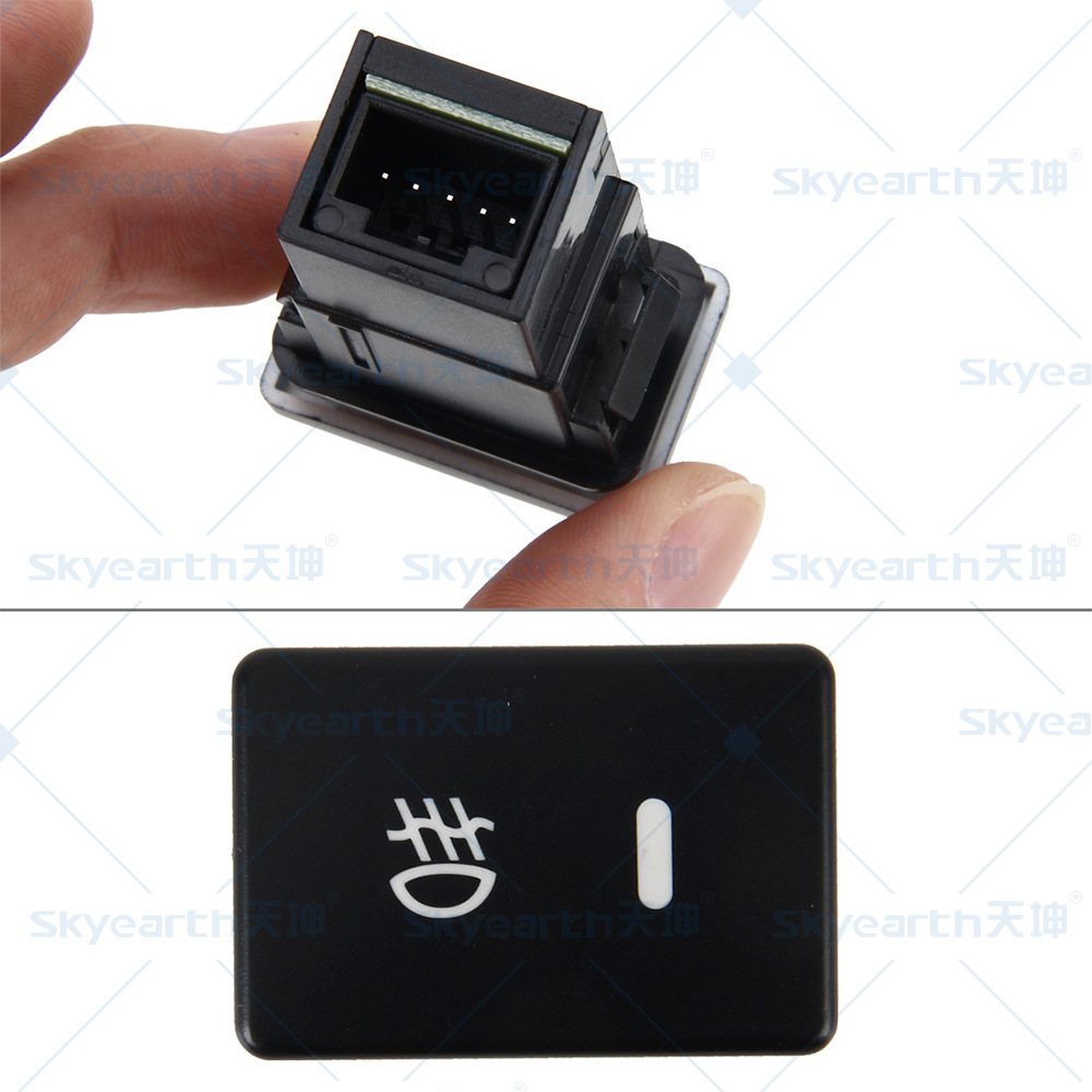 Adecuado para el viejo estilo dominante Reiz FJ Cool Road Ze agujero reservado modificado registrador de luz de conducción diurna botón de interruptor de luz antiniebla