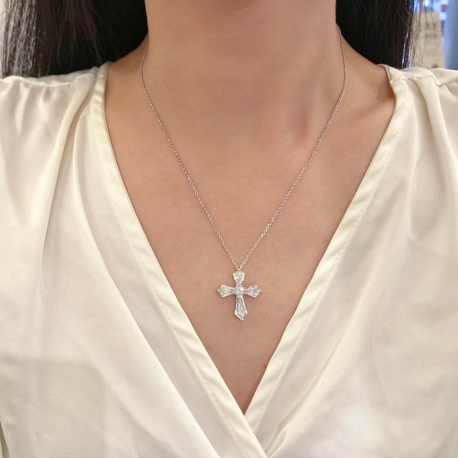 5g Weight 925 Sterling Silver Pendant Material Zircon Inlay Material Pendant Necklace Classification 925 sterling silver Chain Material 1 Piece Quantity Holiday, Daily Occasion 925 Sterling Silver Material Geometric, Cross Pattern Women's Gender Plating, Inlay Design IG Style, Modern Style Style 925 Sterling Silver Zircon Plating Inlay Geometric Cross Pendant Necklace 18