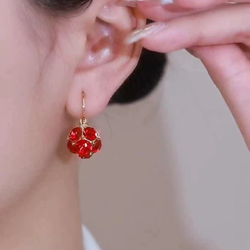 Малые серьги, французский стиль