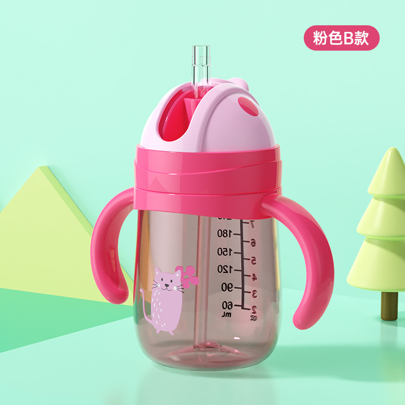 Inglés caja de dibujos animados bebés taza de bebida PP anti-caída taza de agua a prueba de fugas con mango gorra de boca de pato taza de bebida directa al por mayor