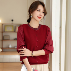 お母さんの春の服の高級感のニットの底のシャツの女性の春の新型の中高年の婦人服の薄いタイプの頭の長袖の上着