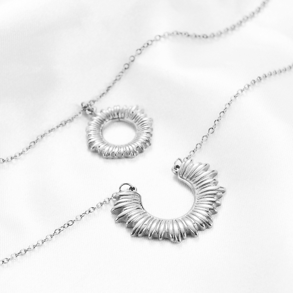 Women's Gender Plating Design Classic Style Sun Titanium Steel 18k Gold Plated Double Layer Necklaces In Bulk