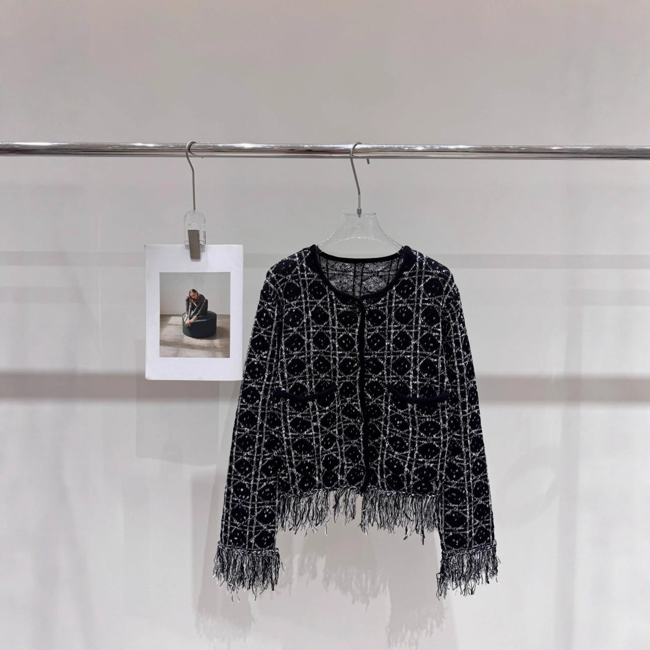 2025 Autumn and Winter New Versatile Tweed Quilted Large Pocket Tassel Knit Cardigan