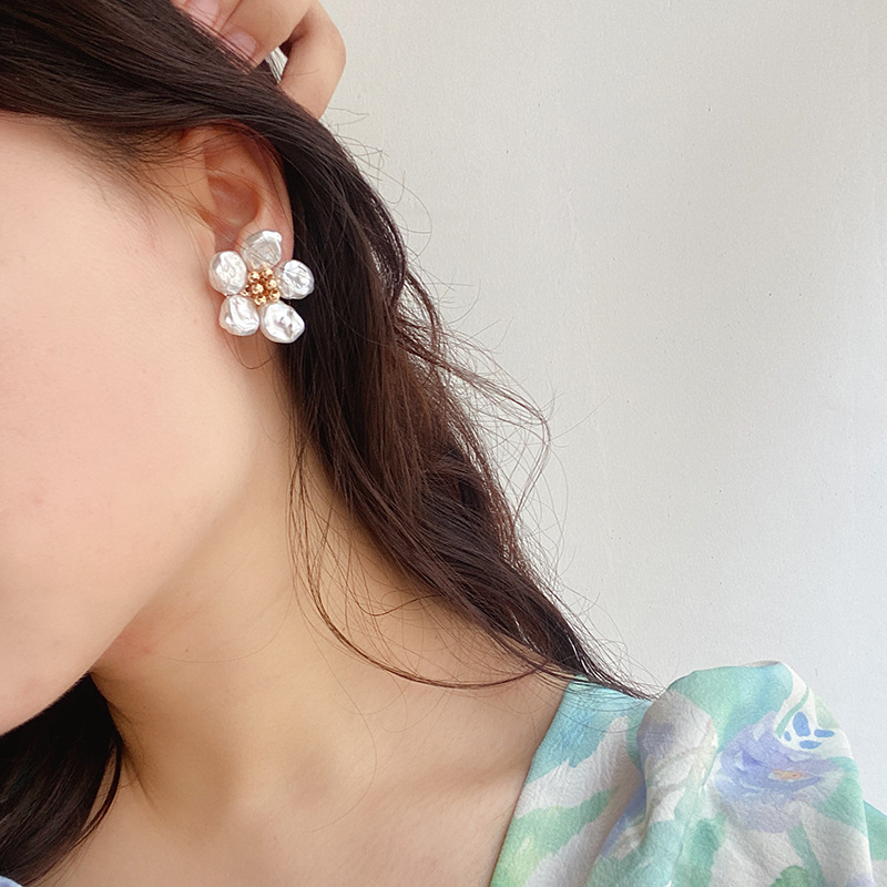 Flower Pattern 1 Pair Retro Lady Flower Imitation Pearl Alloy Ear Studs